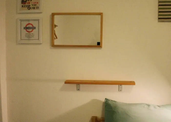 Ostello Beige
